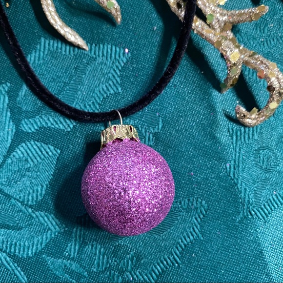 🎄New Christmas Bulb Earrings & Necklace Set - Picture 2 of 7